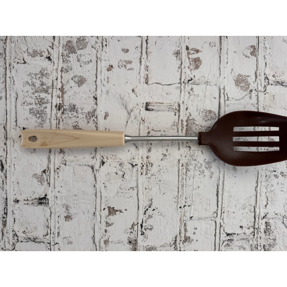 Vintage Slotted Spoon Brown Nylon Head Cream Melamine Handle Retro Kitchen Tool
